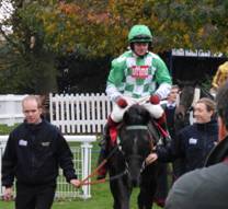Sandown Park R6 c for diary.jpg