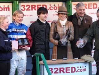 Sandown 08 Jan 2011 w r.jpg