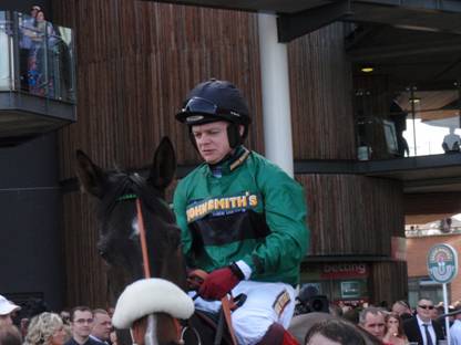 Aintree 09 April 2011 g r.jpg