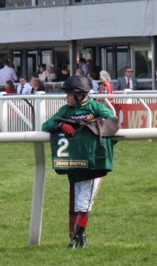 Aintree 09 April 2011 i r.jpg