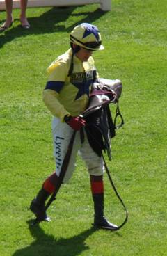 Ascot 10 April 2011 q r.jpg