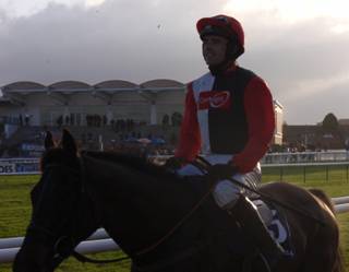 Cheltenham 12 Dec 09 c red.jpg