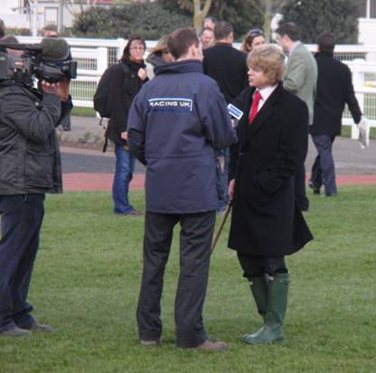 Cheltenham 2011 Day 1 c r.jpg