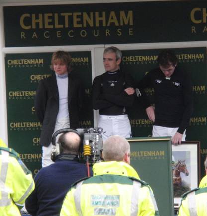 Cheltenham 2011 Day 1 h r.jpg