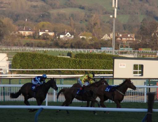 Cheltenham Day 4 2011 o r.jpg