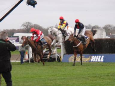 Kempton 26 12 11 Race 3 d r.jpg