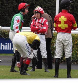 Kempton 11 Feb 2011 i r.jpg