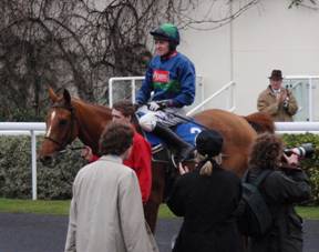 Kempton 11 Feb 2011 p r.jpg
