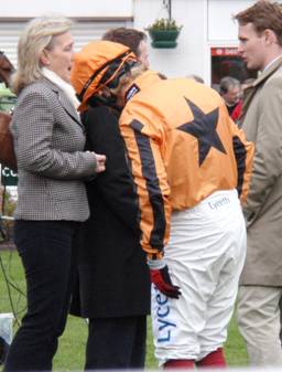 Sandown Park 05 Feb 2011k r.jpg