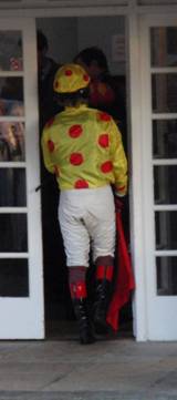 Sandown 08 Jan 2011 n r.jpg