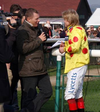 Towcester 28 March 2011 1000 s r.jpg