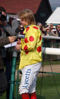 Towcester 28 March 2011 1000 t r.jpg