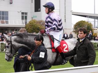Kempton Park 31 Oct 2011 race 3 c r.jpg