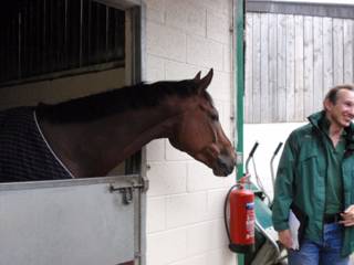 g unknown + trainer.jpg