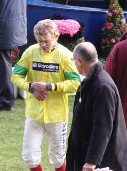 Ascot 14 Feb red 17.jpg