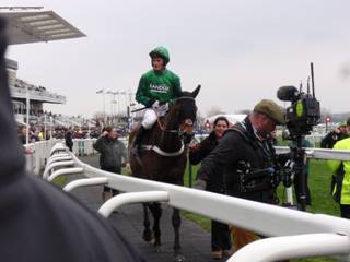 z6 race 4 winner L'Ami Serge 1.jpg