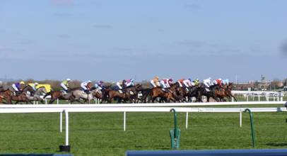 Race 5 z5 around grandstand turn.jpg