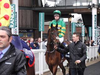 b race 6 Tower Bridge.jpg
