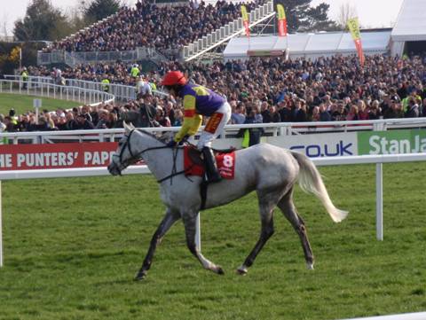 Cheltenham 2011 Day 3 h r.jpg