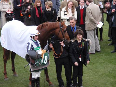 Cheltenham 2011 Day 3 p r.jpg
