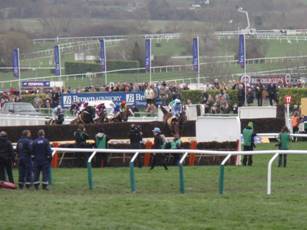 Race 3 i one circuit to go.jpg