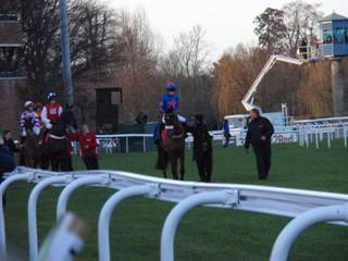 Race 5 b The pre-race parade.jpg