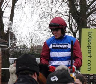 Sandown Park 05 Feb 2011 e r.jpg