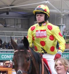 Sandown Park R4 b r.jpg