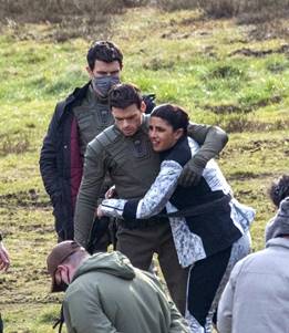 priyankachopra_on_the_set_of_citadel_28429.jpg